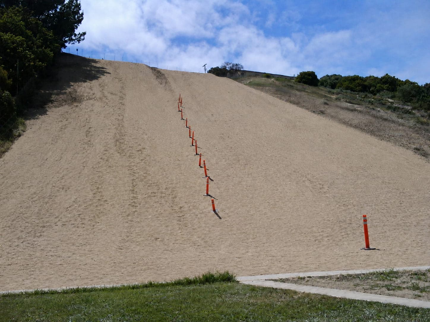 The steep sand training slope at Sand Dune Park